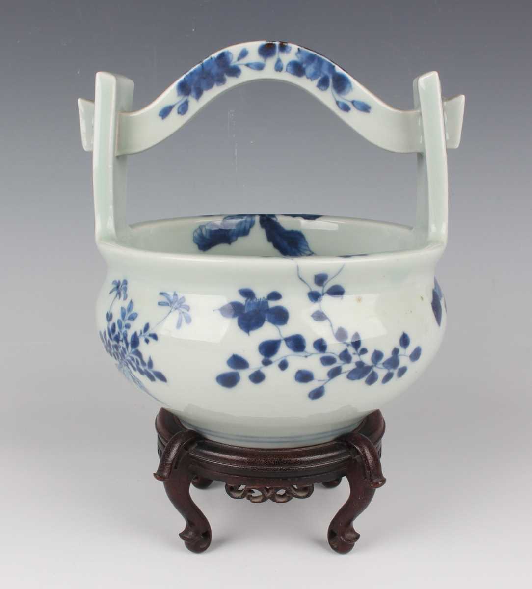 A Japanese Arita blue and white porcelain circular bowl, 19th century, of compressed circular form - Image 2 of 28