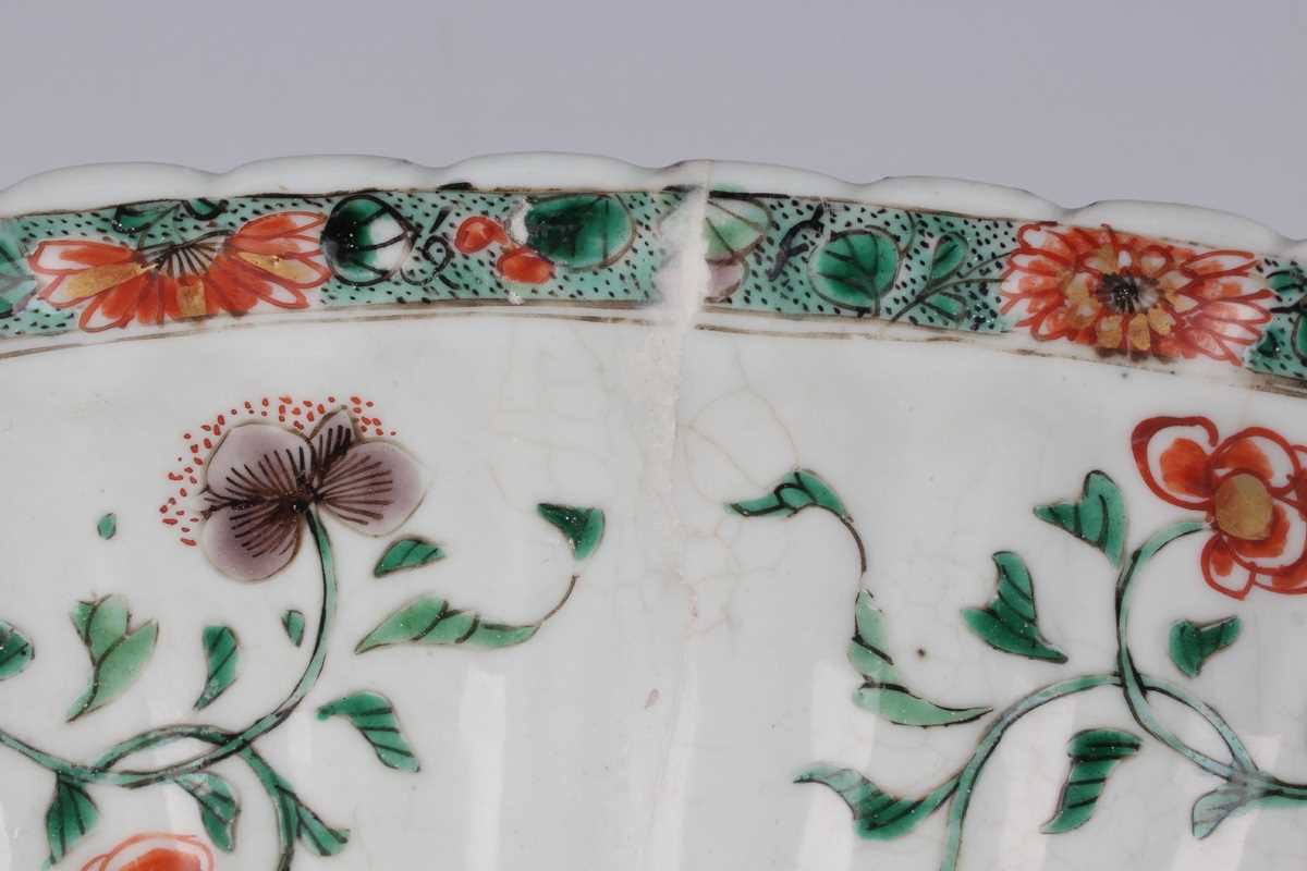 A Chinese famille verte export porcelain bowl, Kangxi period, of fluted oval form, the interior - Image 14 of 20