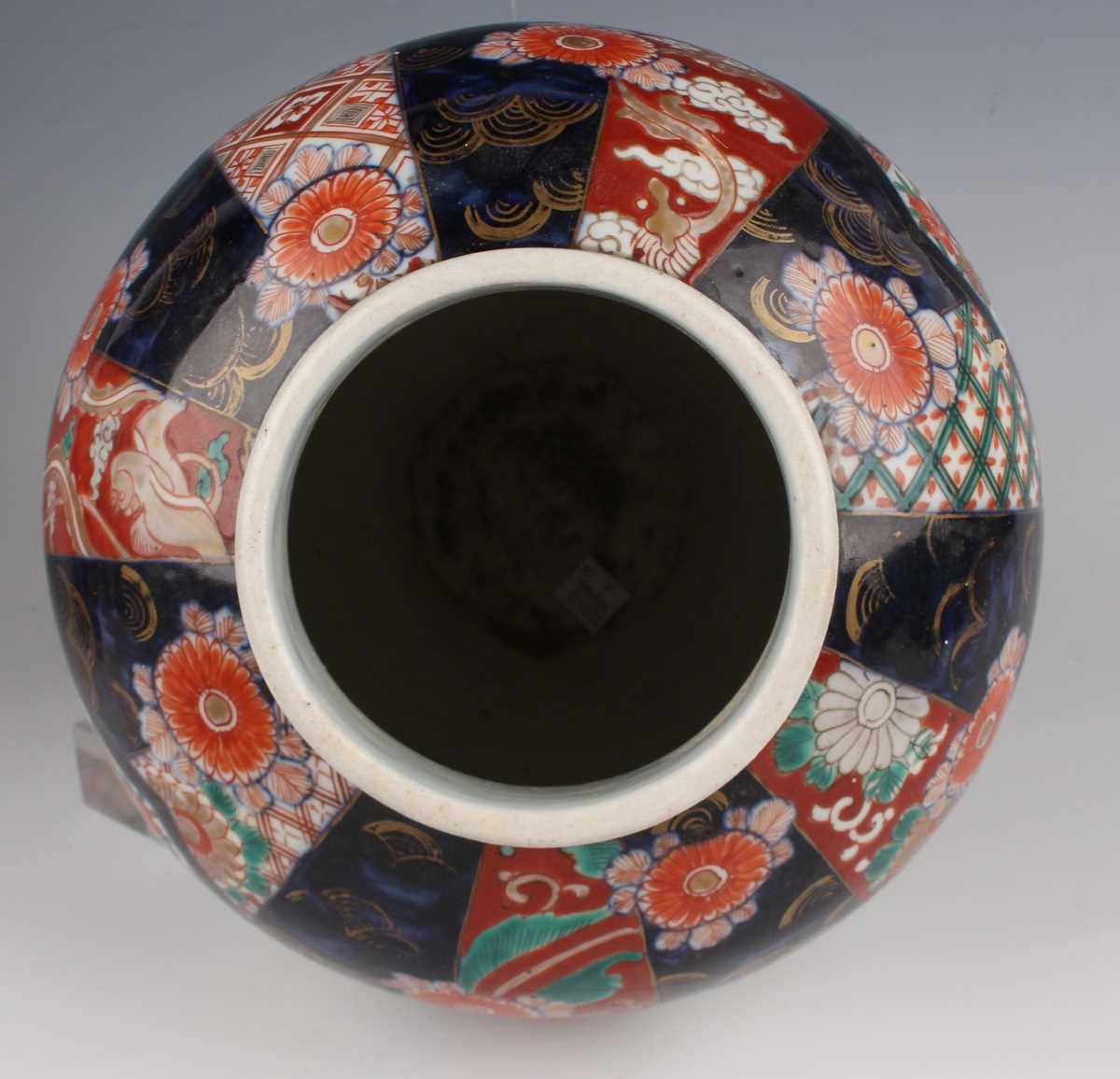 A pair of Japanese Imari porcelain vases and covers, Meiji period, each ovoid body and domed cover - Image 7 of 20