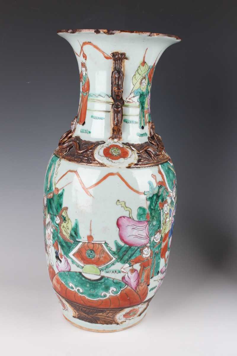 A pair of Chinese famille verte decorated porcelain vases, early 20th century, each ovoid body and - Image 3 of 18