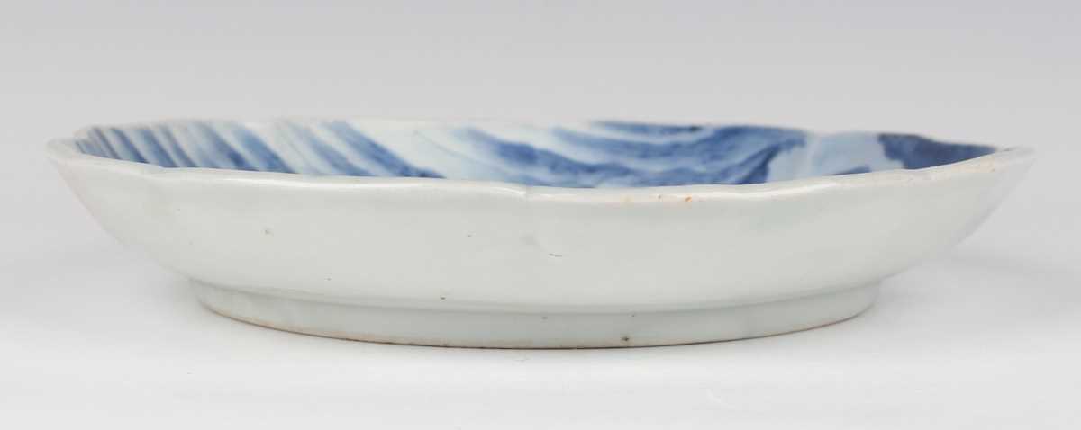 A Japanese Arita blue and white porcelain circular bowl, 19th century, of compressed circular form - Image 22 of 28