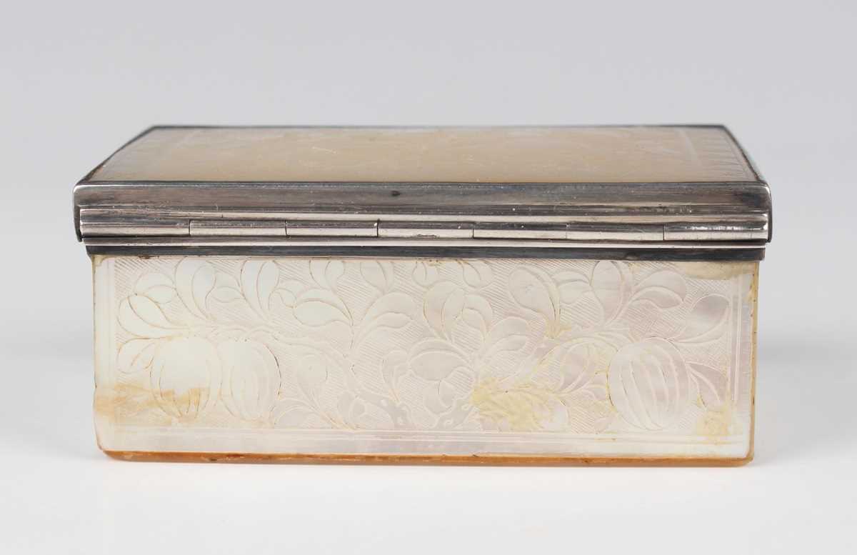 A Chinese Canton silver mounted mother-of-pearl rectangular snuff box, late 18th century, the hinged - Image 6 of 11