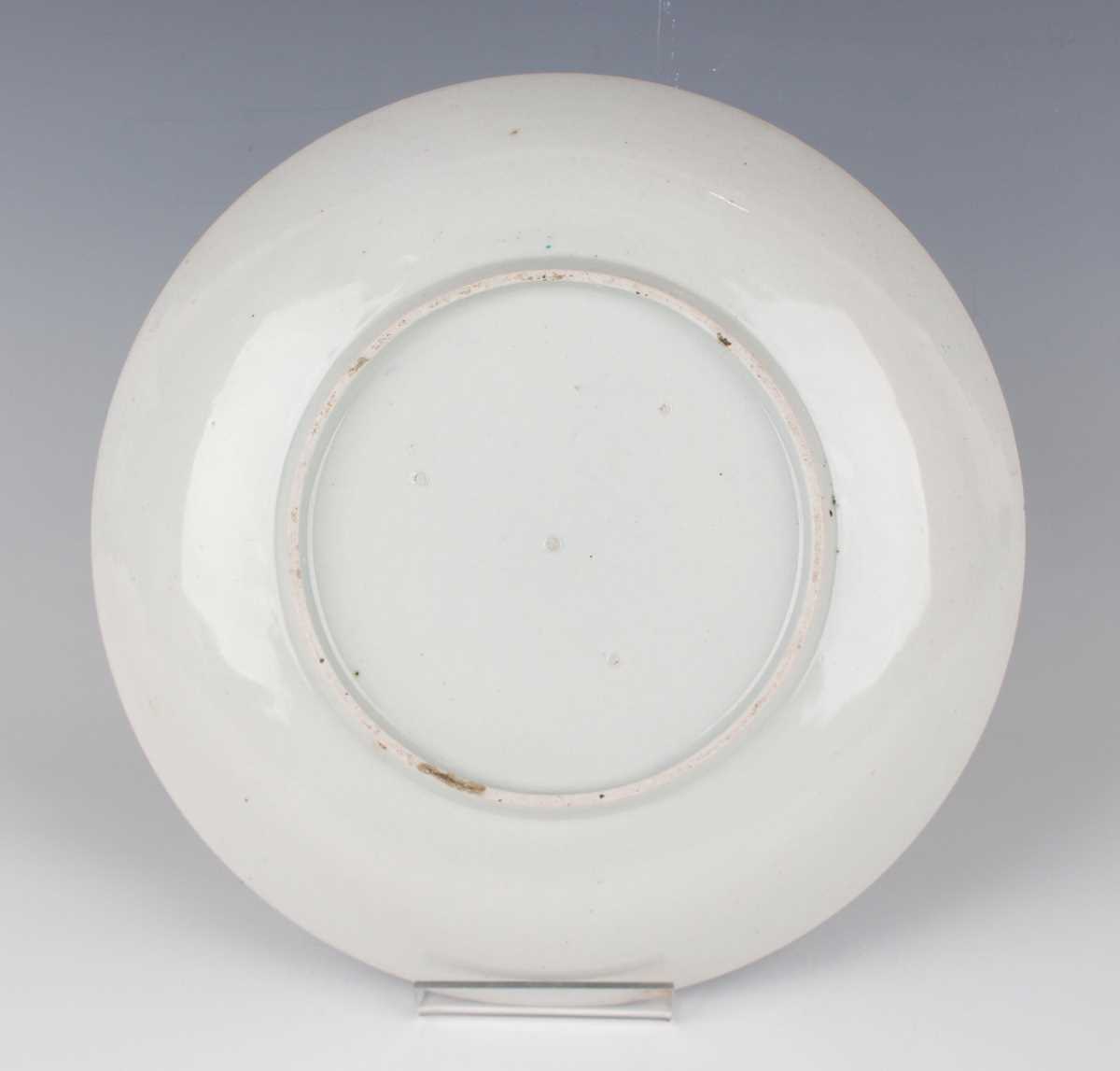 A Japanese Kakiemon porcelain circular dish, Edo period, circa 1700, the centre painted in - Image 4 of 12