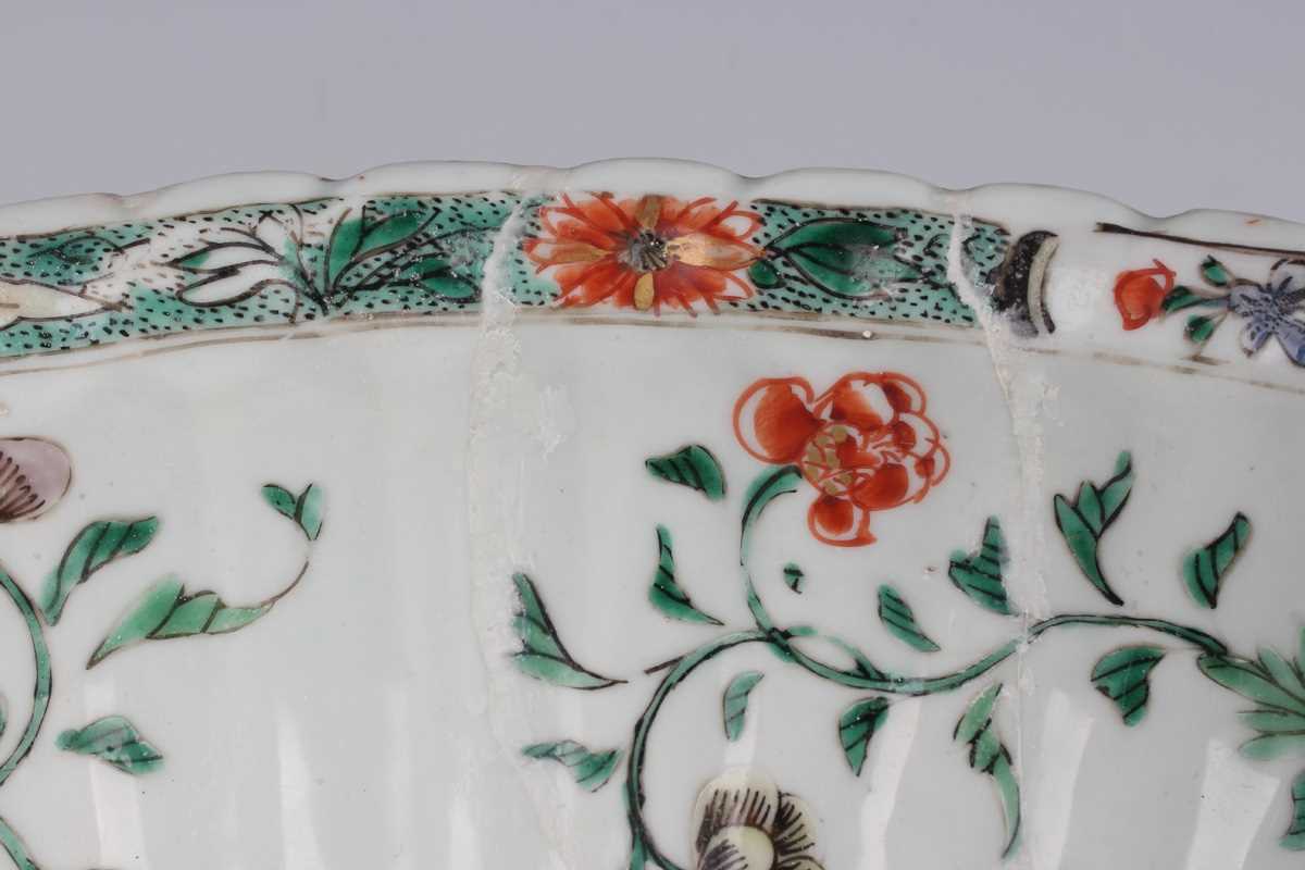 A Chinese famille verte export porcelain bowl, Kangxi period, of fluted oval form, the interior - Image 15 of 20