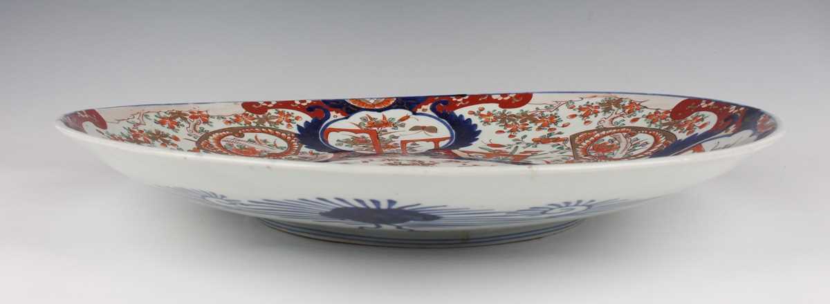 A Japanese Imari porcelain circular charger dish, Meiji period, typically painted and gilt with - Image 4 of 6