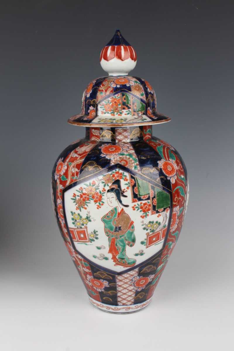 A pair of Japanese Imari porcelain vases and covers, Meiji period, each ovoid body and domed cover - Image 4 of 20