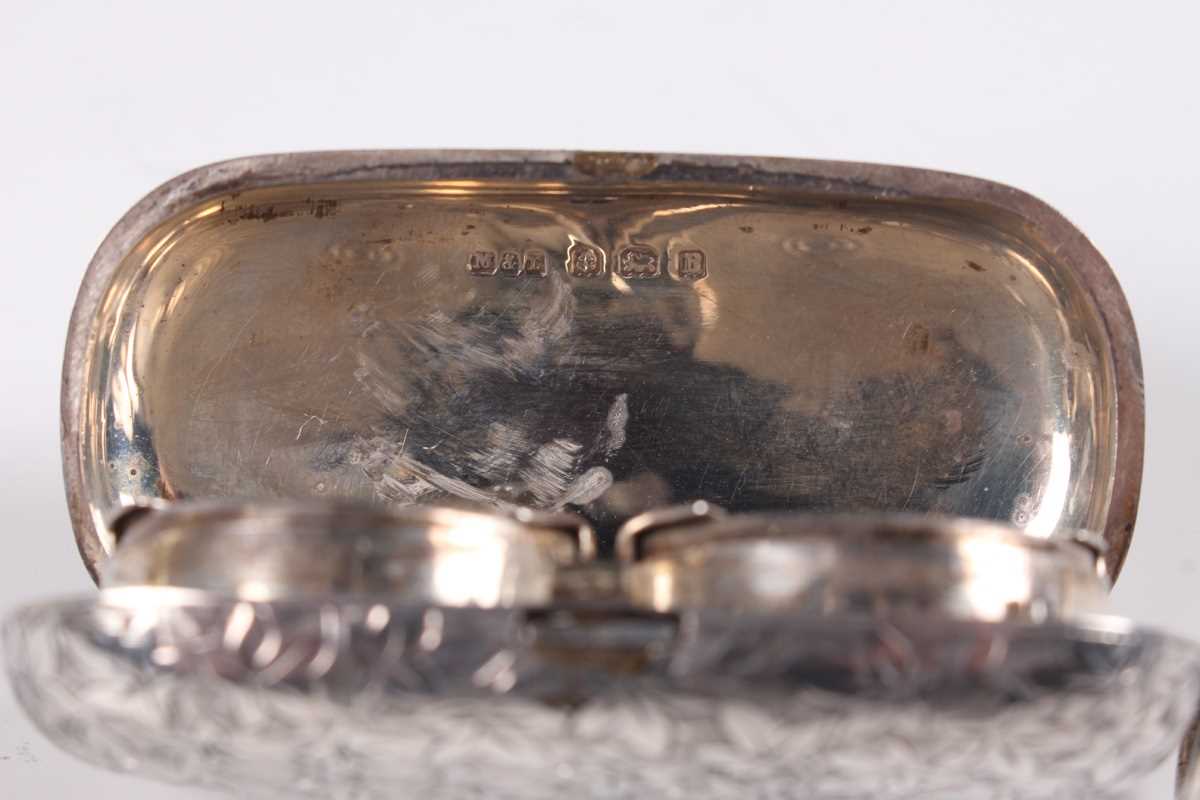 An Edwardian silver twin-sovereign case with foliate engraved decoration, fitted with a suspension - Image 4 of 4