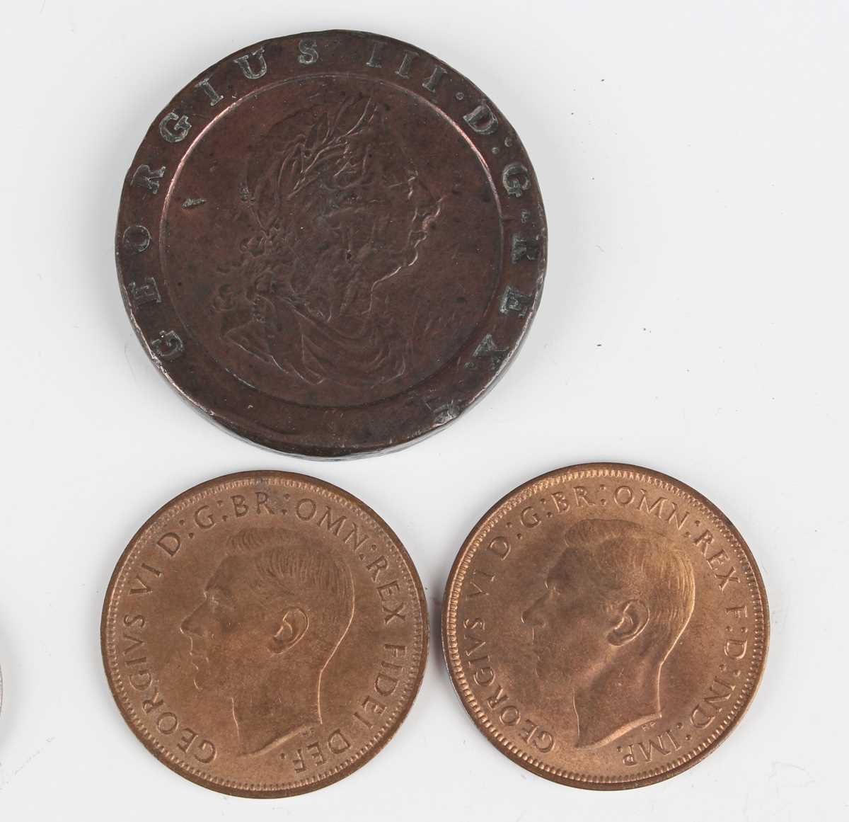 A small collection of British silver and copper alloy coinage, including two early English - Image 4 of 5