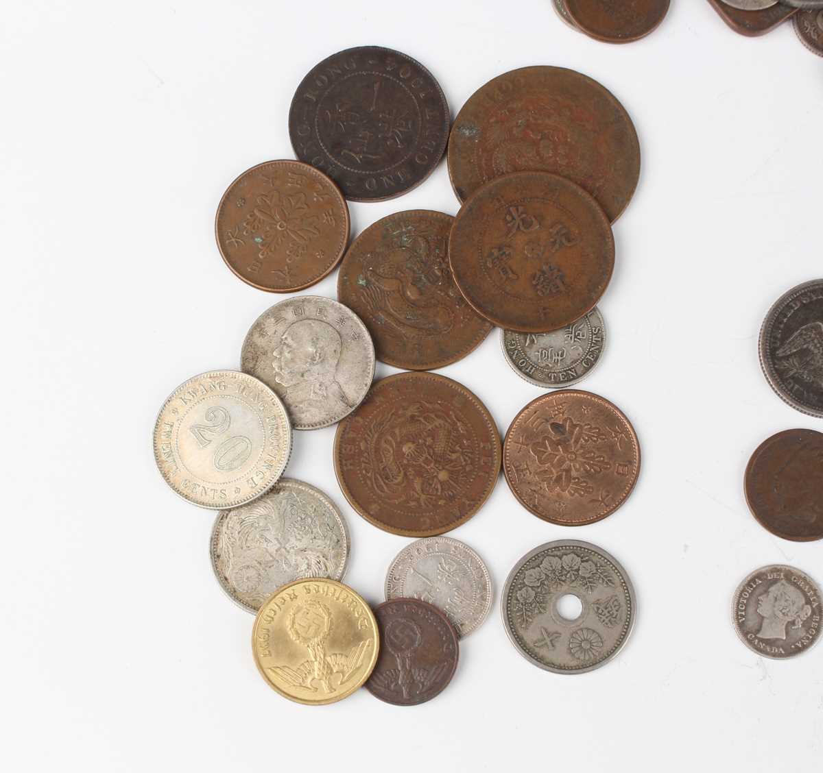 A collection of European and world coins and tokens, including a small group of USA coins, including - Image 7 of 7