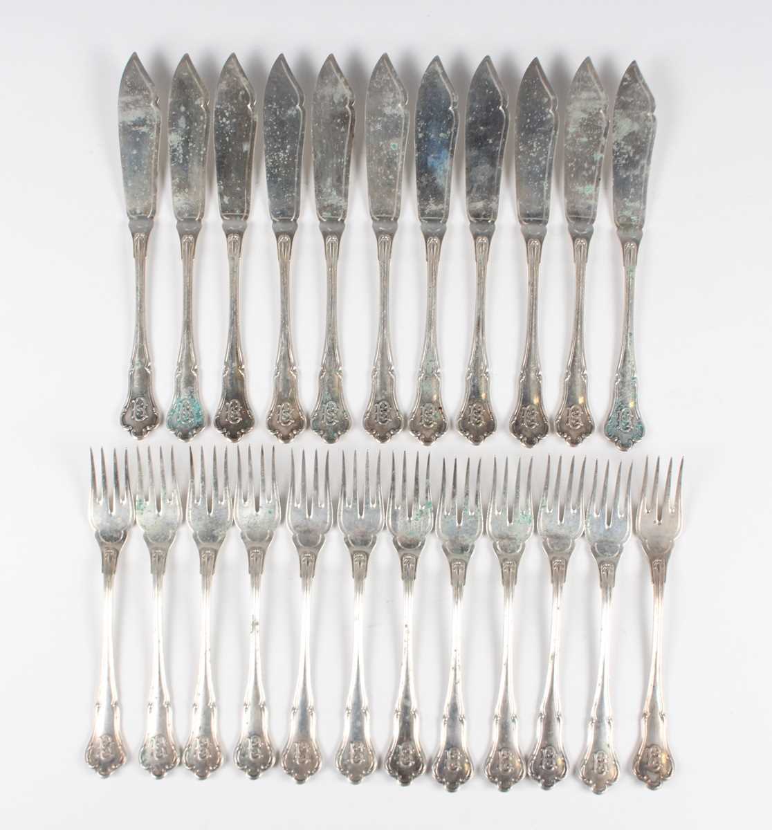 An early 20th century German canteen of .800 silver cutlery by Koch & Bergfeld, including table - Image 4 of 9