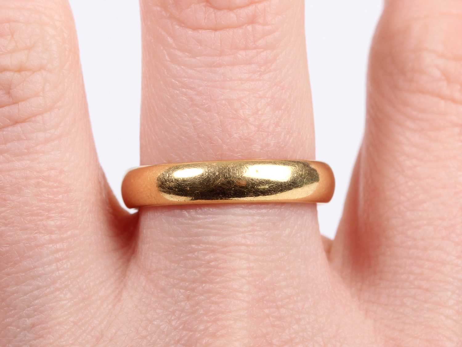 A 22ct gold wedding ring, London 1968, weight 7g, ring size approx P. - Image 4 of 4