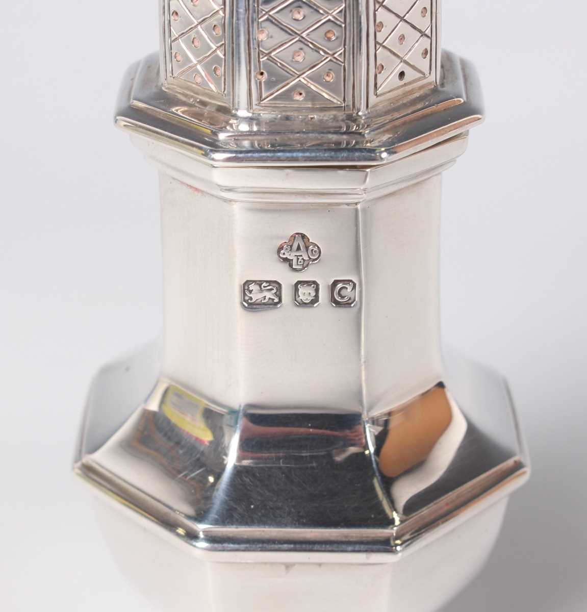 An Elizabeth II silver condiment set, comprising pair of pepper casters, pair of salts and mustard - Image 3 of 4