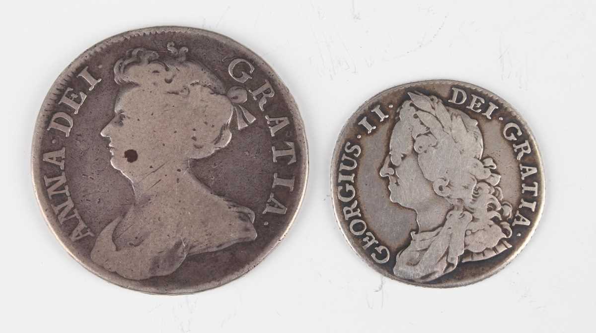 A collection of 17th, 18th and 19th century silver and copper alloy coinage, including an Anne - Image 2 of 5