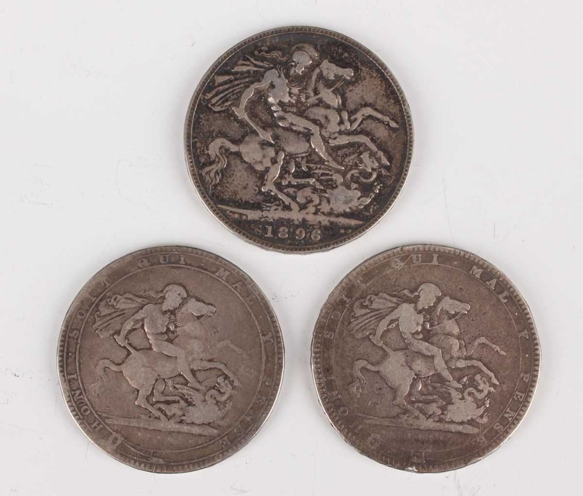 A small collection of coins and banknotes, including two George III crowns, 1819 and 1820, a - Image 3 of 6