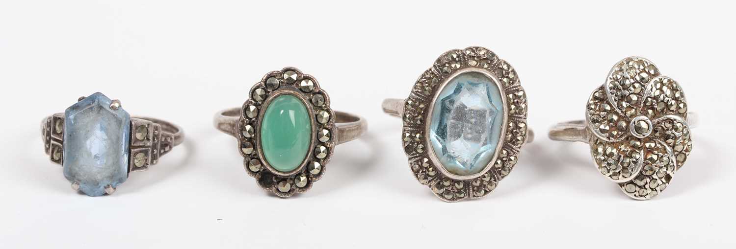 A small group of jewellery, including a gold and oval shell cameo ring, detailed ‘9ct’, ring size - Image 4 of 5