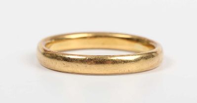 A 22ct gold wedding ring, Birmingham 1929, weight 4.3g, ring size approx N1/2.