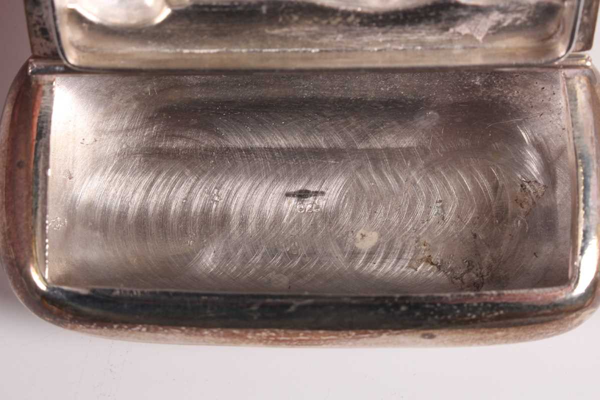 A Victorian silver snuff box of curved rectangular form, engraved with fern fronds, Birmingham - Image 14 of 14
