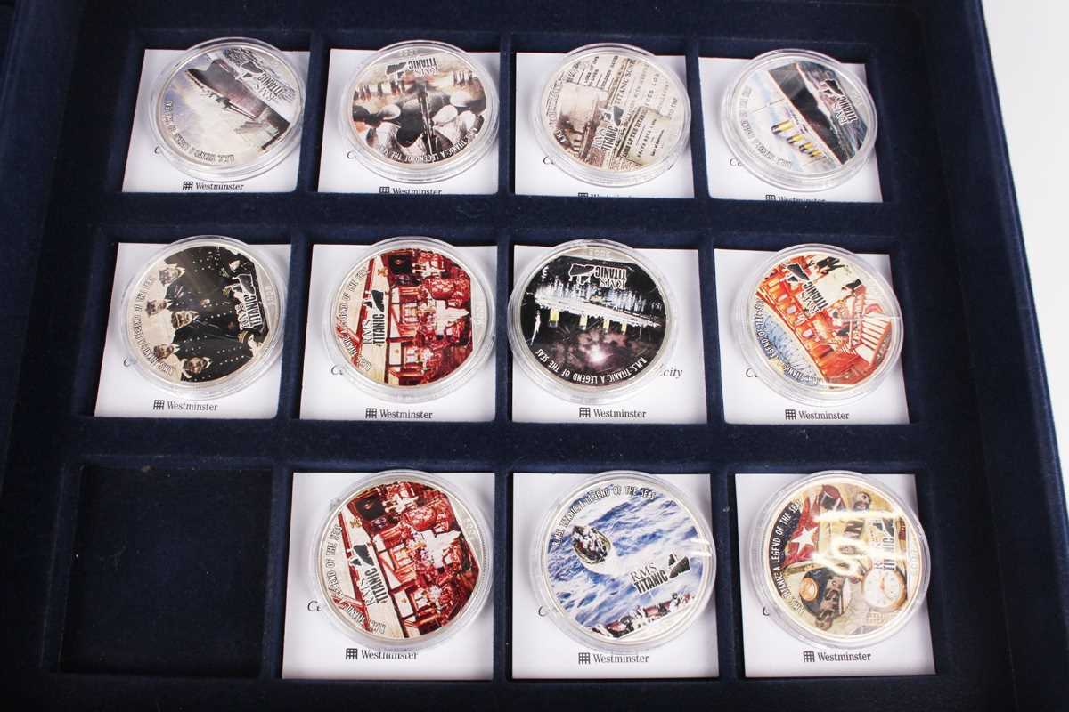 A large group of Elizabeth II Westminster Mint and Royal Mint commemorative coins, including a - Image 2 of 5