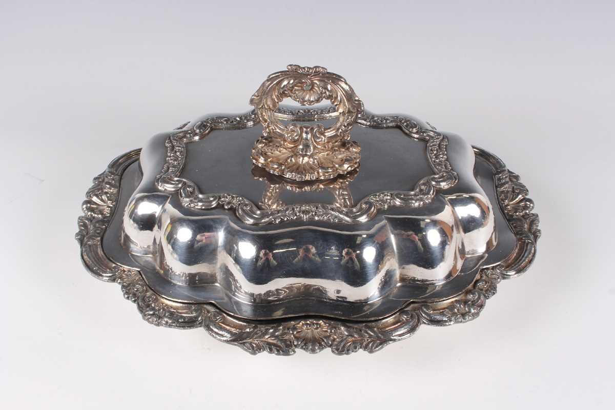 A 19th century Sheffield plate entrée dish, cover and warmer base of shaped oval outline with cast - Image 5 of 6