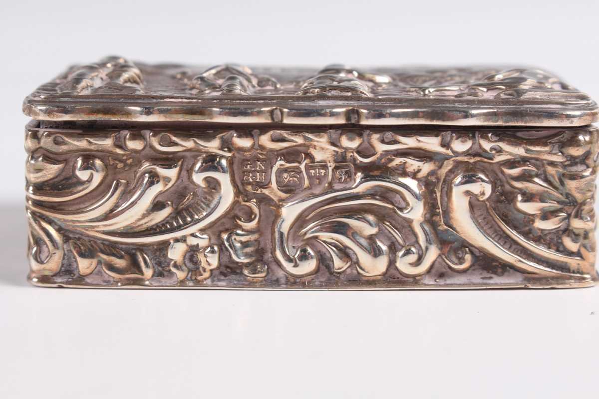 A Victorian silver snuff box of curved rectangular form, engraved with fern fronds, Birmingham - Image 12 of 14