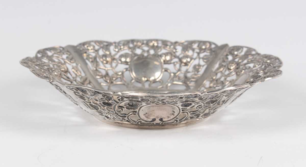 A Continental .800 silver circular bowl, diameter 15.9cm, and a collection of nine other Continental - Image 5 of 10