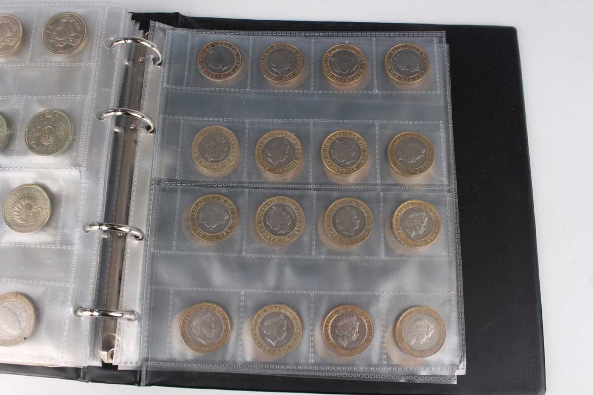 A large collection of various Elizabeth II currency and commemorative coinage, including a group - Image 13 of 15