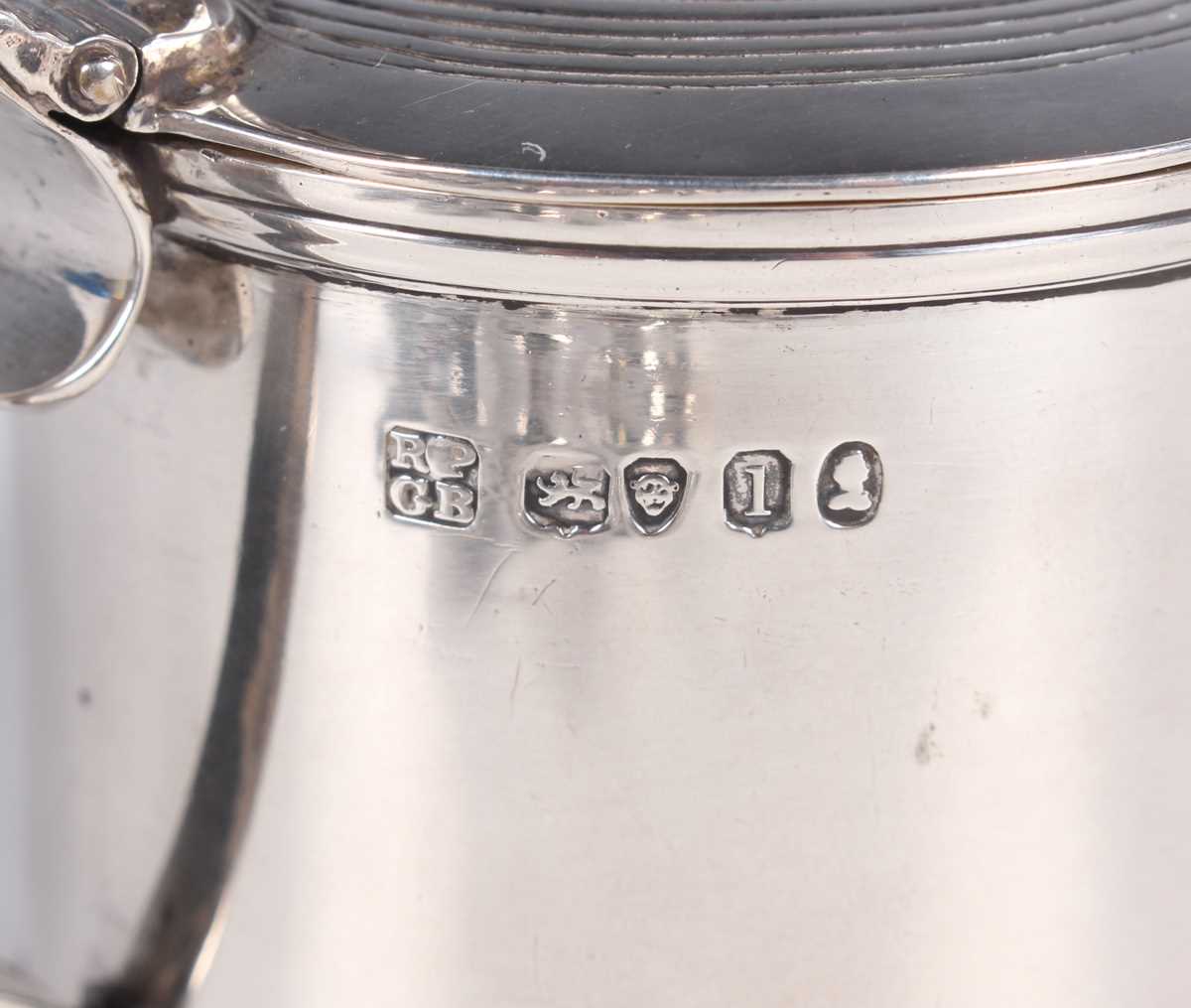 A George IV silver mustard of cylindrical form with hinged lid and foliate capped scroll handle, - Image 3 of 3