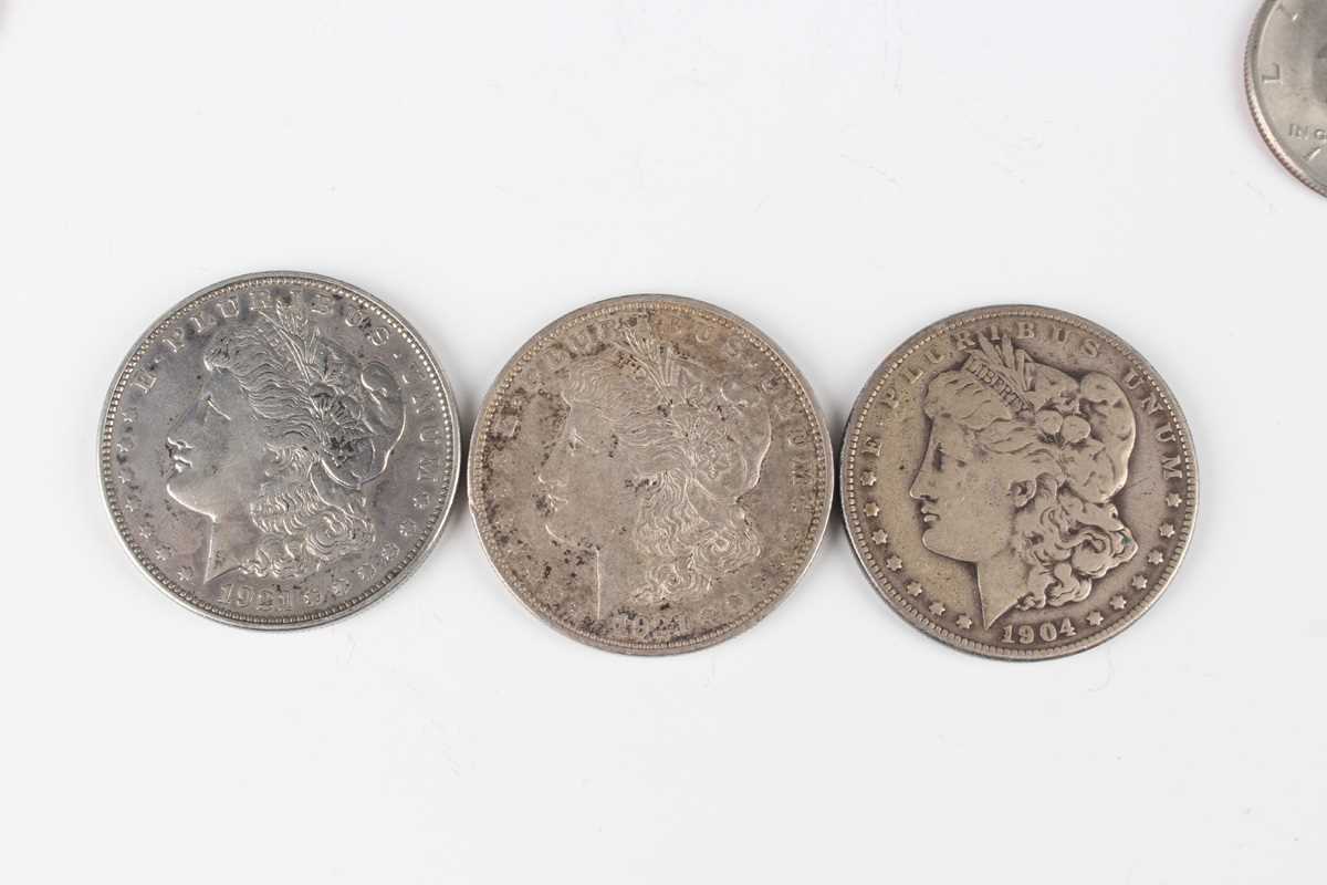 A group of USA Morgan dollars, including 1921 Denver Mint, a Large Head cent 1828 and a group of - Image 2 of 5