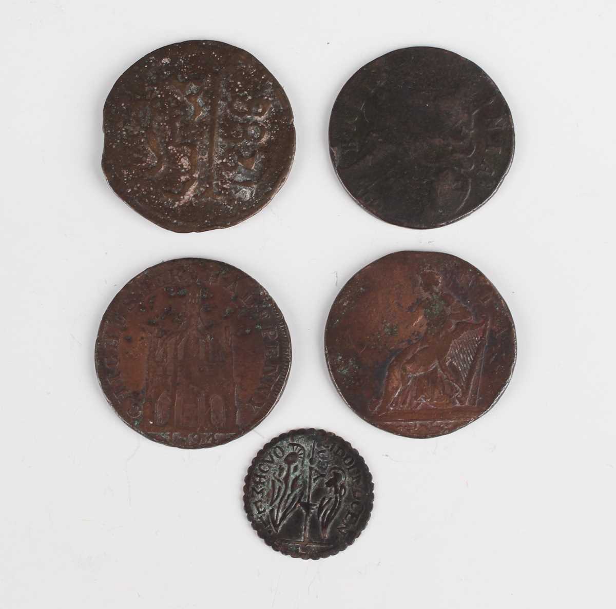 A small collection of coins and banknotes, including two George III crowns, 1819 and 1820, a - Image 5 of 6