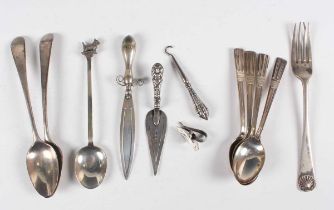 An Edwardian silver novelty bookmark in the form of a trowel, Birmingham 1904 by Crisford &