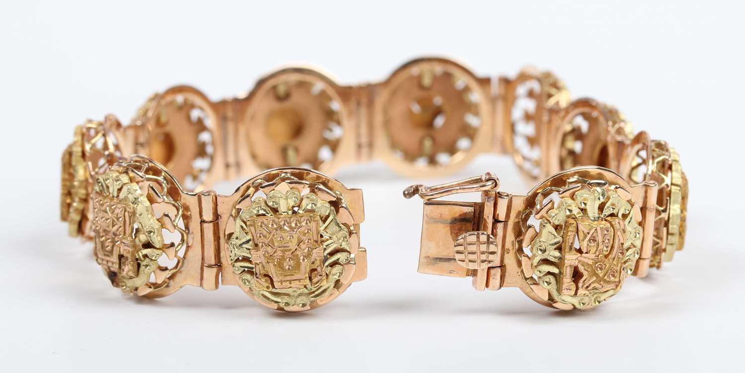 A two colour gold suite of South American jewellery, comprising a circular panel link bracelet on - Image 6 of 6