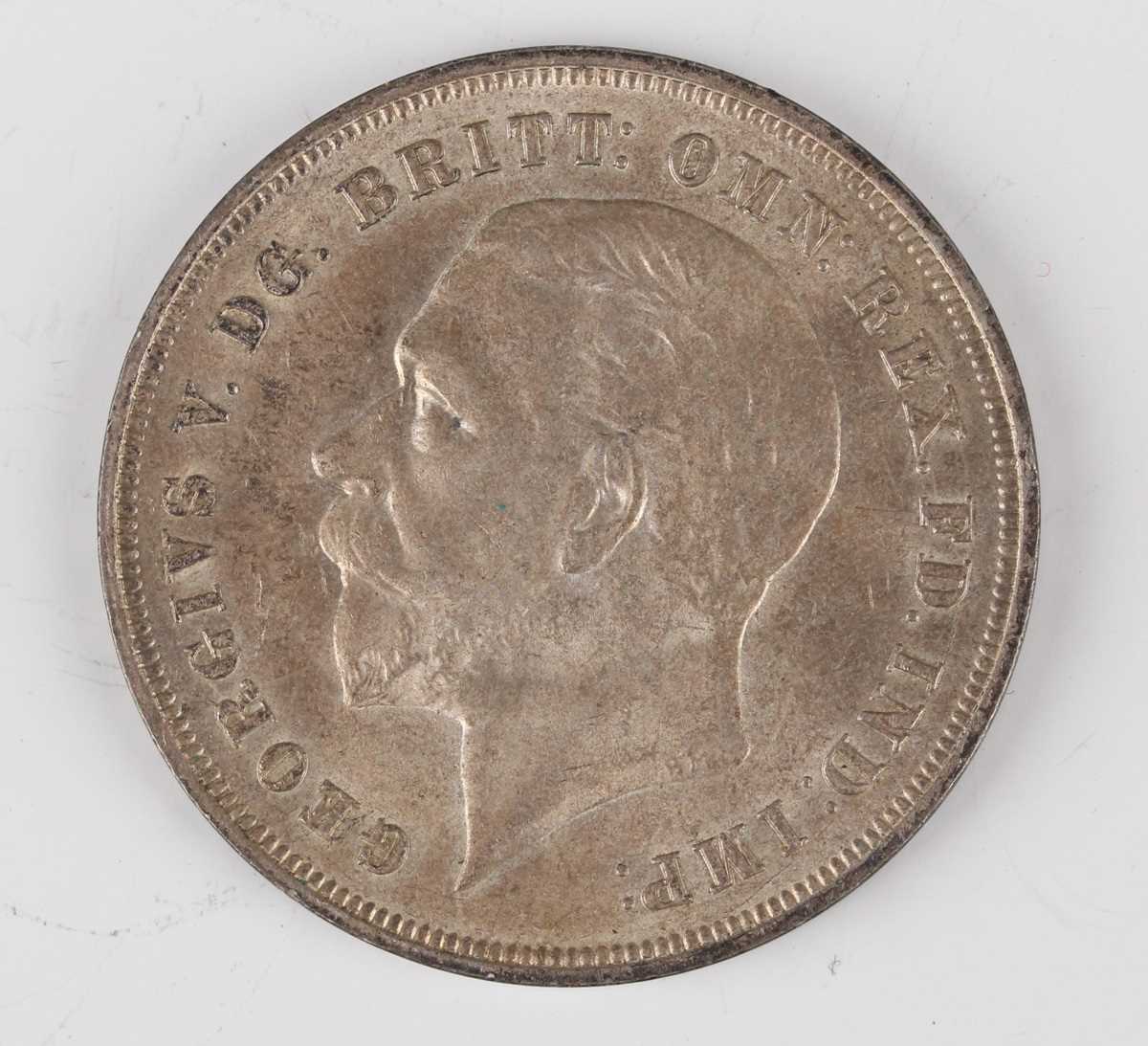 A collection of pre-1947 British silver nickel coinage, comprising a crown 1935, half-crowns, - Image 2 of 6