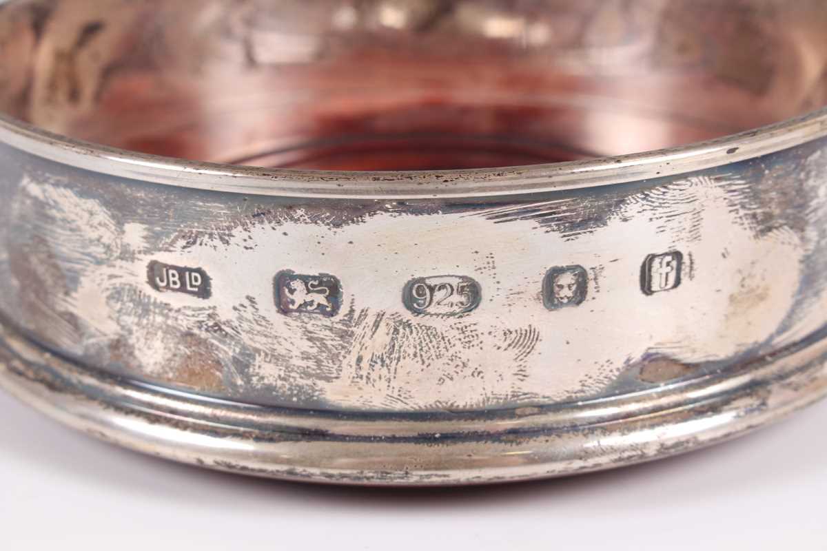 An Elizabeth II silver circular dish, London 1973 by John Henry Odell, weight 109.2g, diameter 12cm, - Image 4 of 4