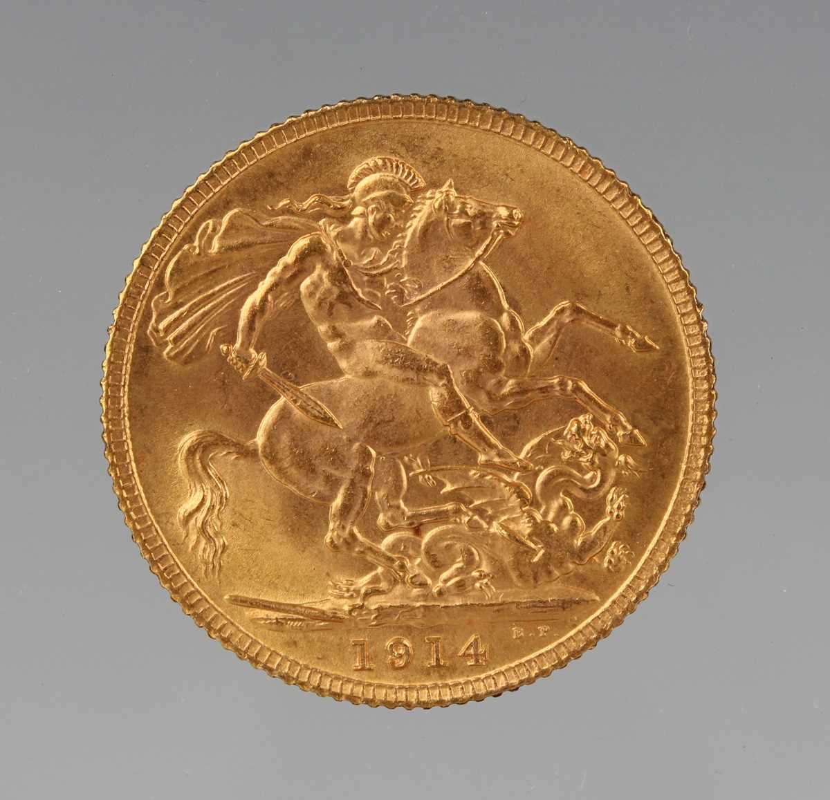 A George V sovereign 1914. - Image 2 of 2