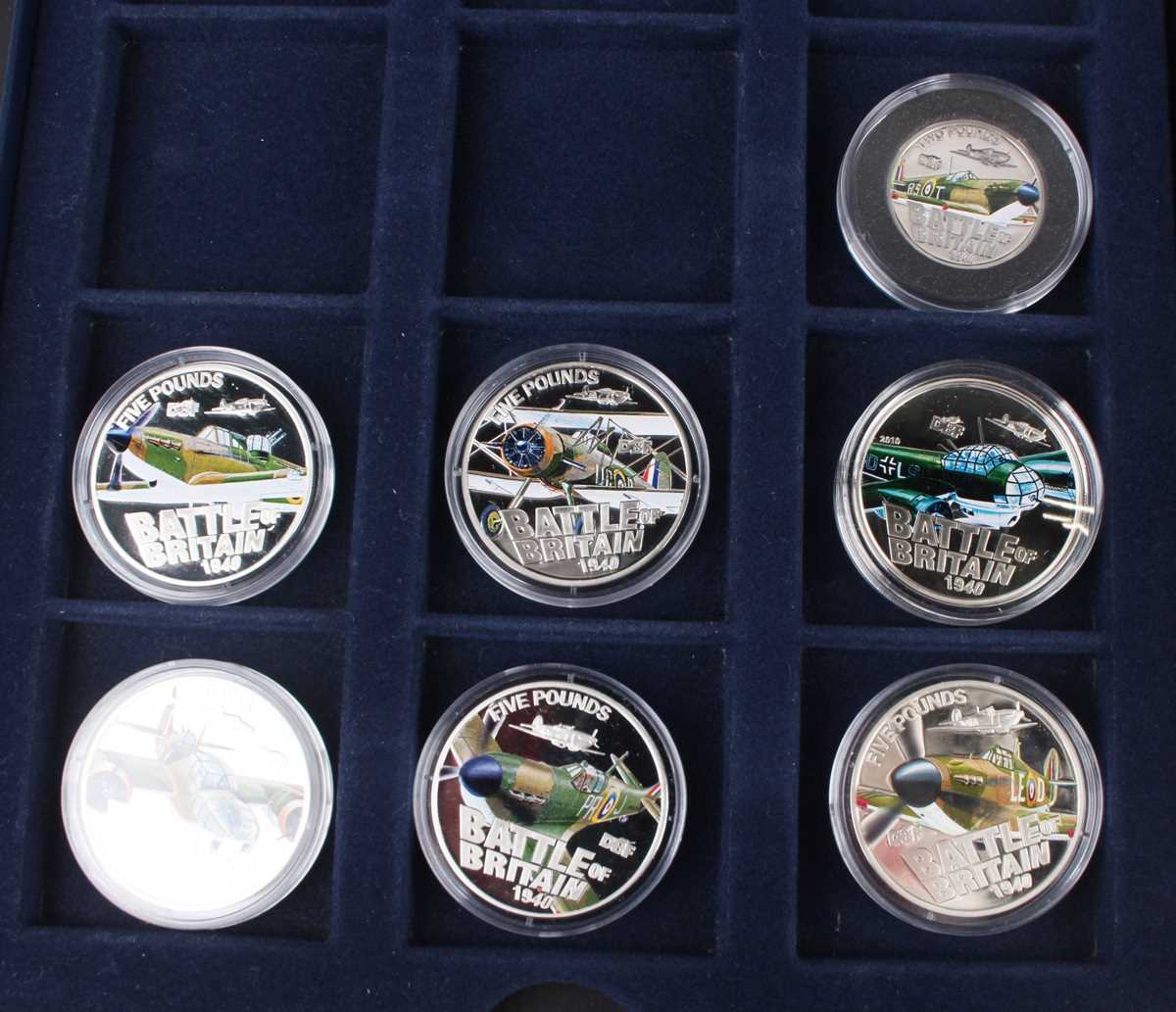A large group of Elizabeth II Westminster Mint and Royal Mint commemorative coins, including a - Image 4 of 5
