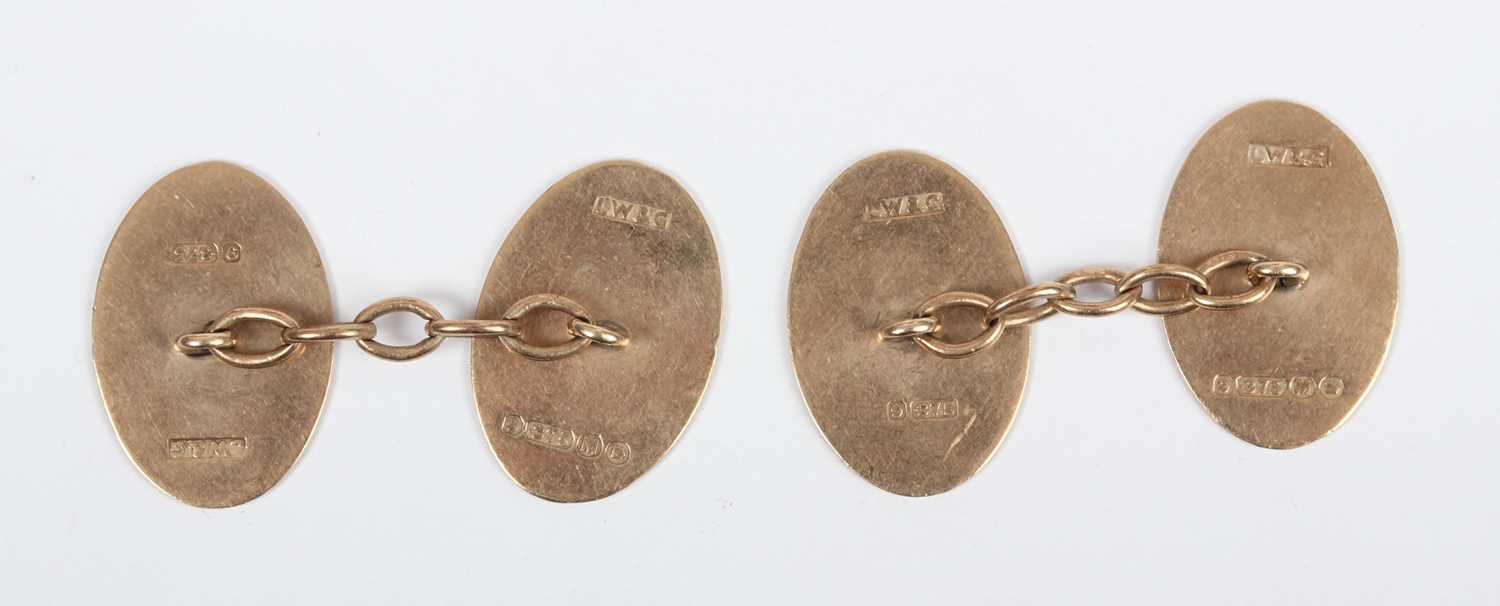 A pair of 9ct gold oval cufflinks with engine turned decoration, London 1947, weight 5.4g, - Image 2 of 2