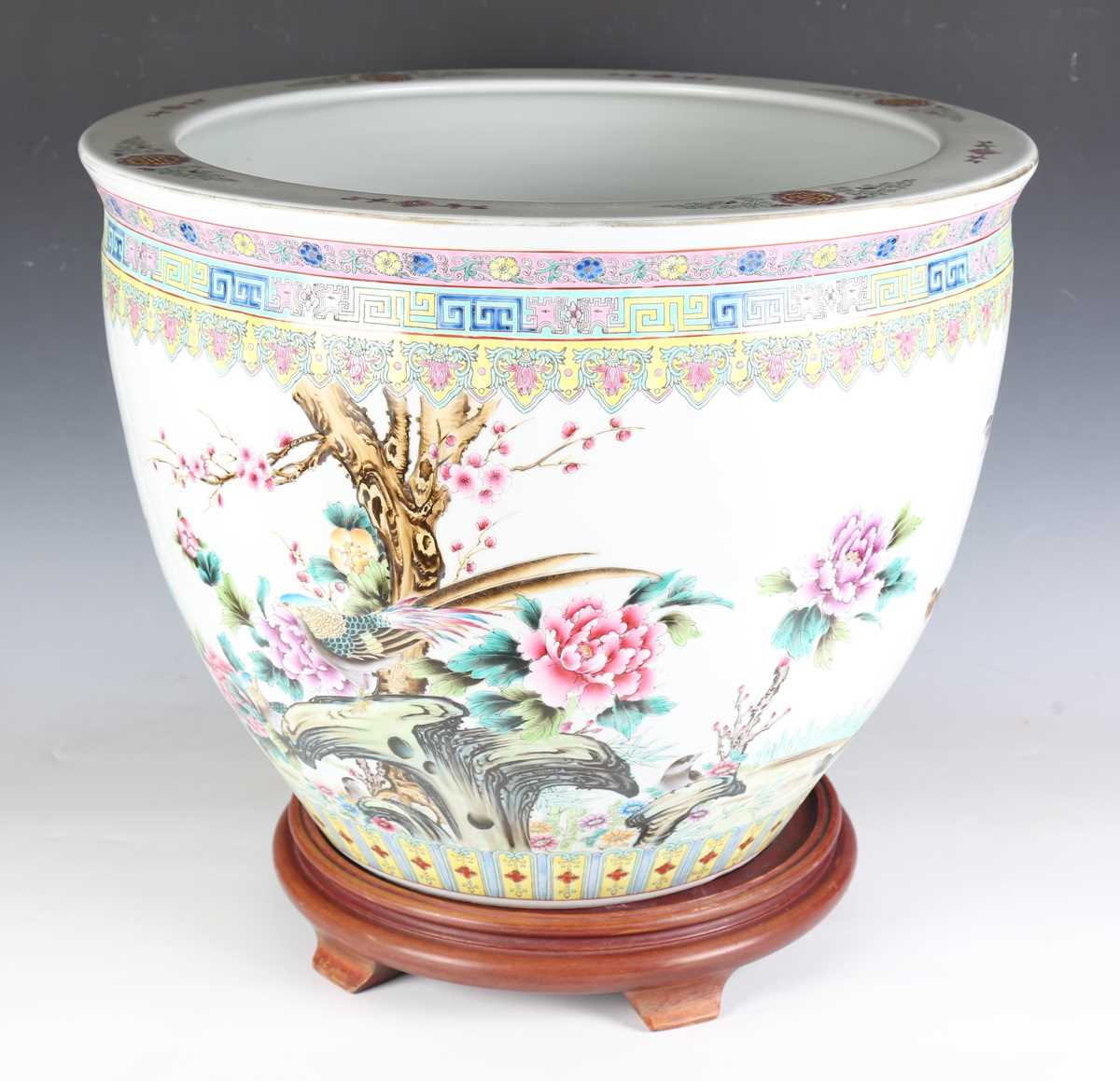 A large Chinese porcelain jardinière stand, painted with birds and flowers, height 44cm, diameter - Image 5 of 16