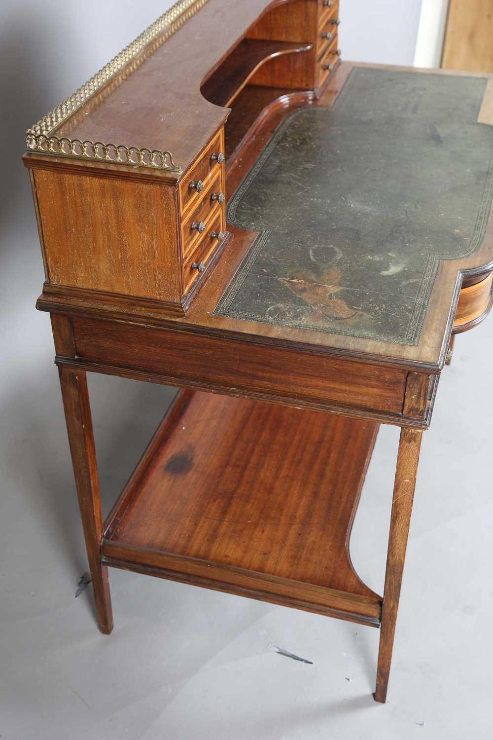 An Edwardian mahogany and satinwood crossbanded writing table, the frieze back fitted with - Image 9 of 11