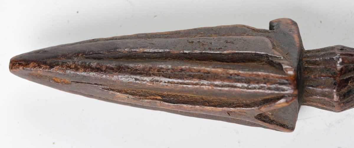 A Tibetan carved wooden ceremonial phurba, probably 19th century, length 23cm. - Image 4 of 9