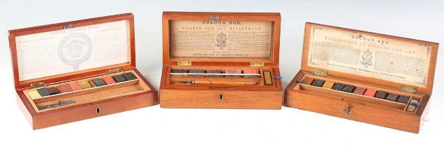An early 20th century mahogany cased artist's box by Reeves & Sons, awarded by the Science and Art