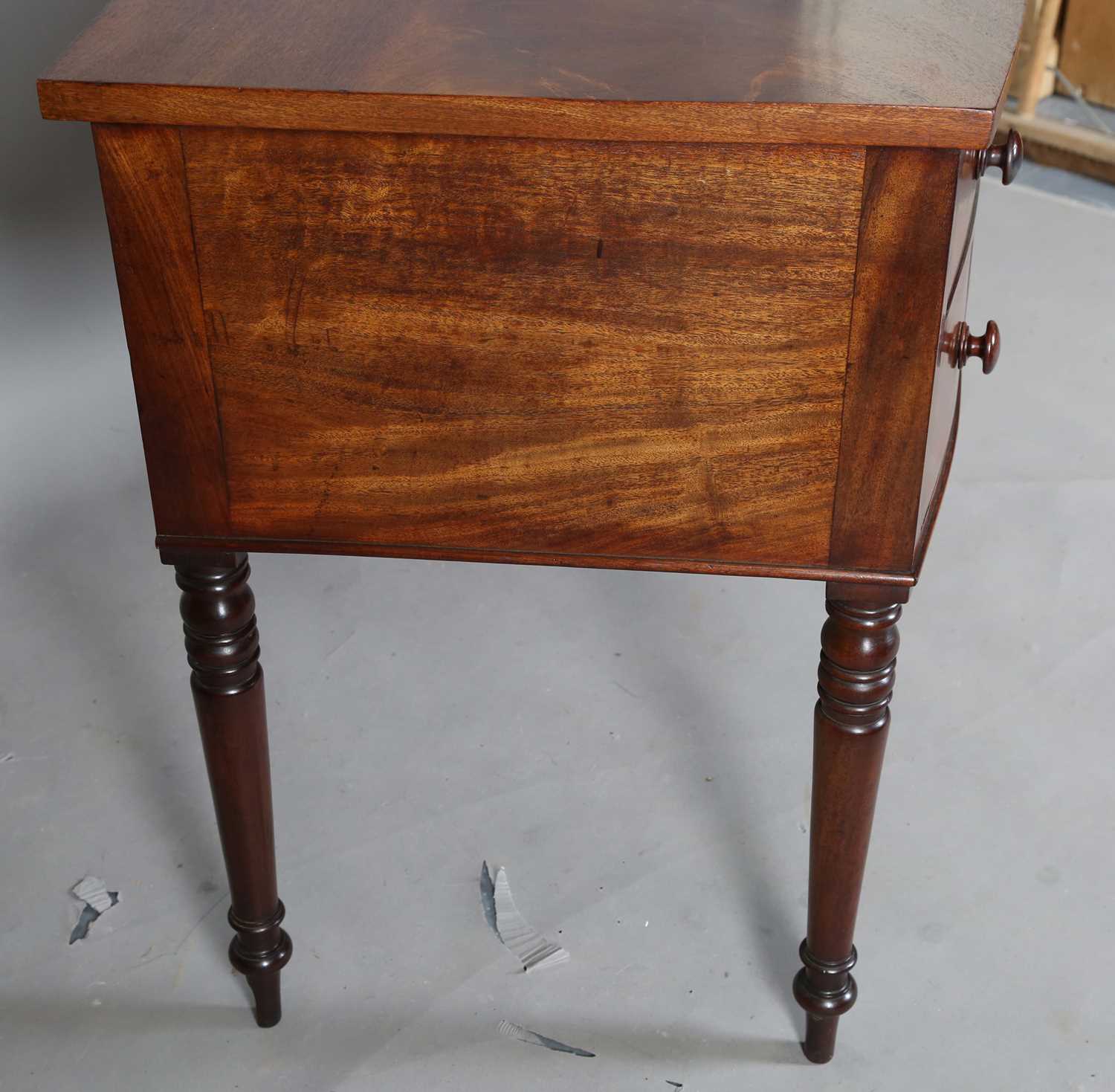 An early Victorian mahogany bowfront kneehole dressing table, fitted with three frieze drawers, - Image 5 of 7