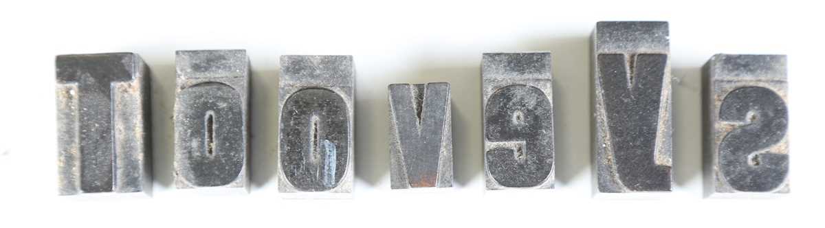 A group of early 20th century carved hardwood letterpress printing blocks, contained within a - Image 9 of 10