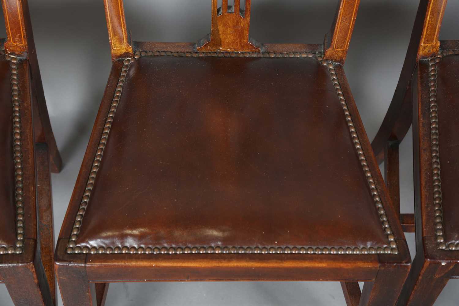 A set of eight Edwardian mahogany pierced splat back dining chairs, the backs inlaid with scallop - Image 19 of 32