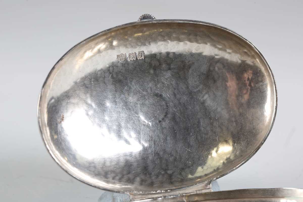 An early 20th century Arts and Crafts silver oval box by the Artificers' Guild, London 1911, the - Image 7 of 9