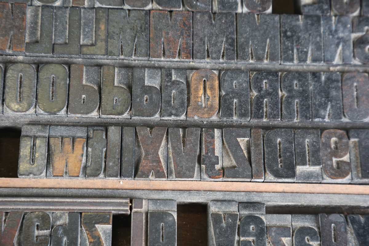 A group of early 20th century carved hardwood letterpress printing blocks, contained within a - Image 5 of 10