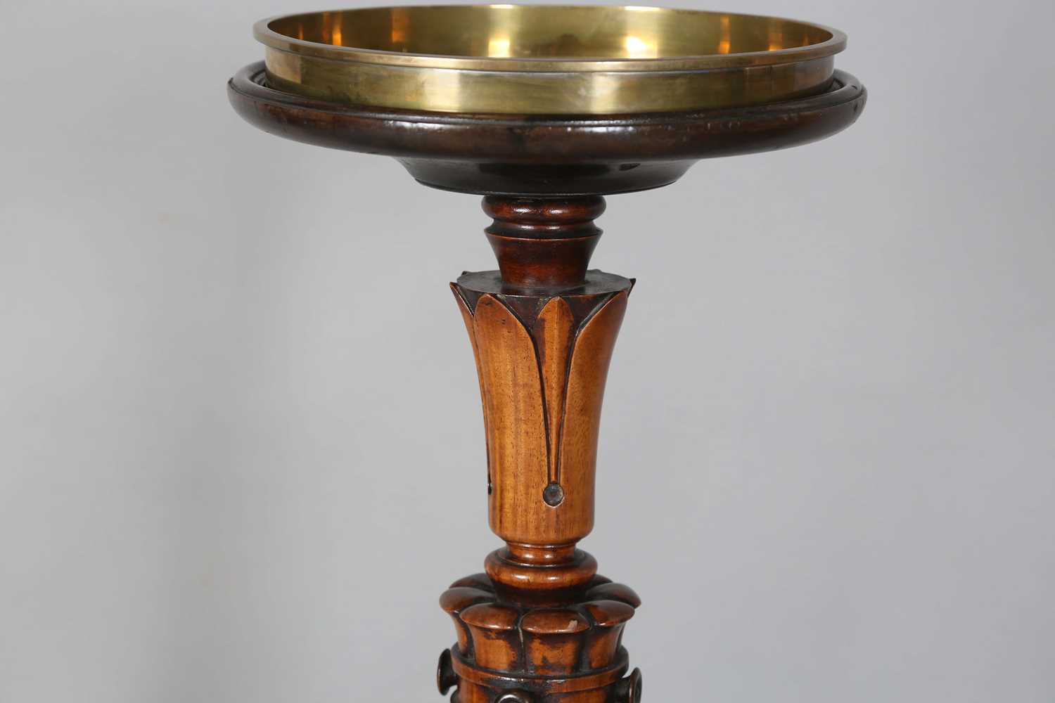 A William IV mahogany torchère, the top fitted with a brass tray above a reeded stem and triform - Image 4 of 9