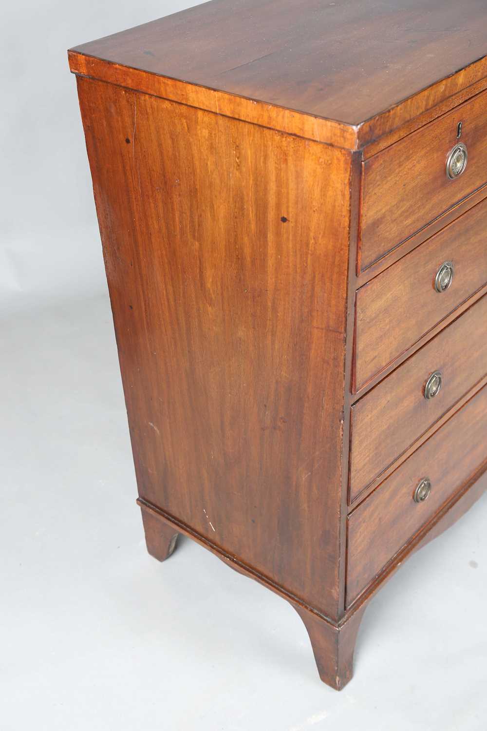 A George III mahogany chest of drawers, on splayed bracket feet, height 107cm, width 104cm, depth - Image 6 of 8