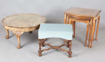 An early 20th century Queen Anne style walnut circular coffee table, height 39cm, diameter 76cm,