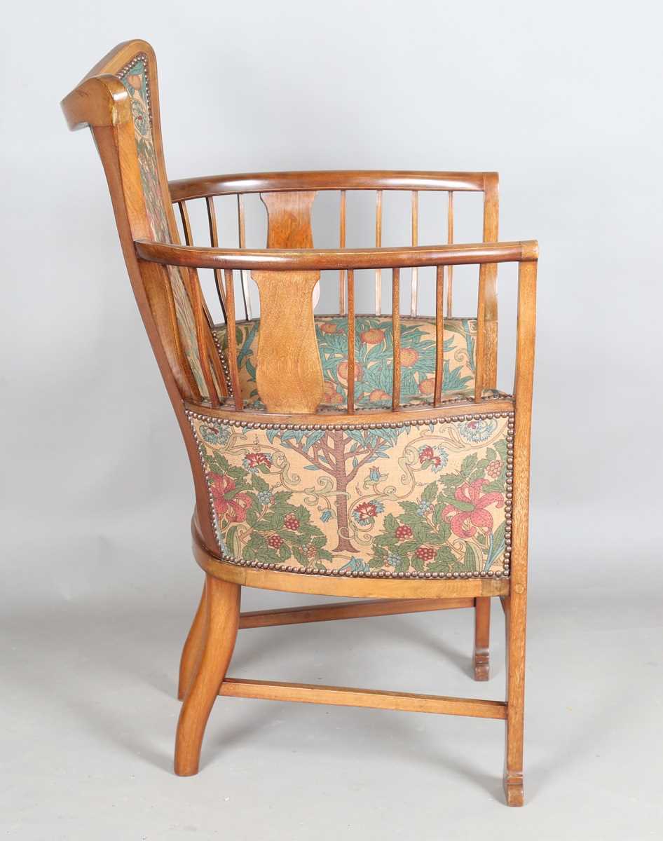 An Edwardian Arts and Crafts mahogany framed armchair, in the manner of G.M. Ellwood and possibly - Bild 11 aus 14