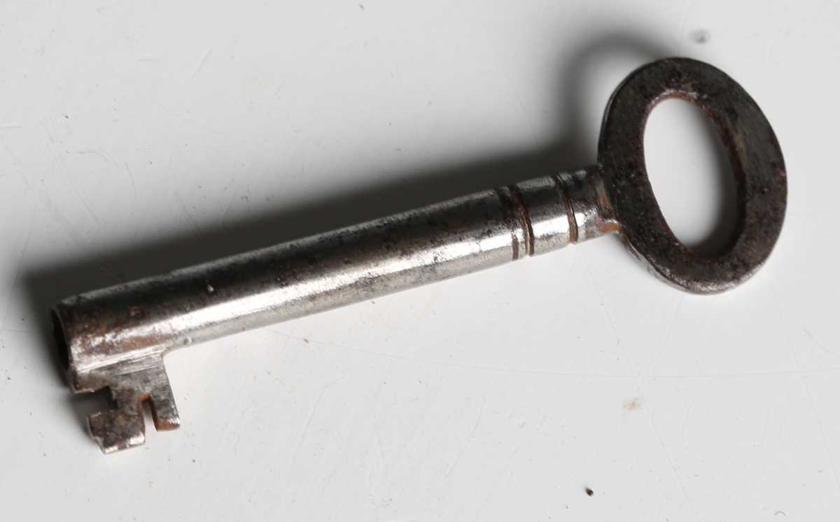 A Victorian plated brass Burns's Patent 'Bottle Lock' by Thomas Turner of Wolverhampton, length 5. - Image 3 of 9